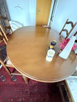 Table en bois ovale