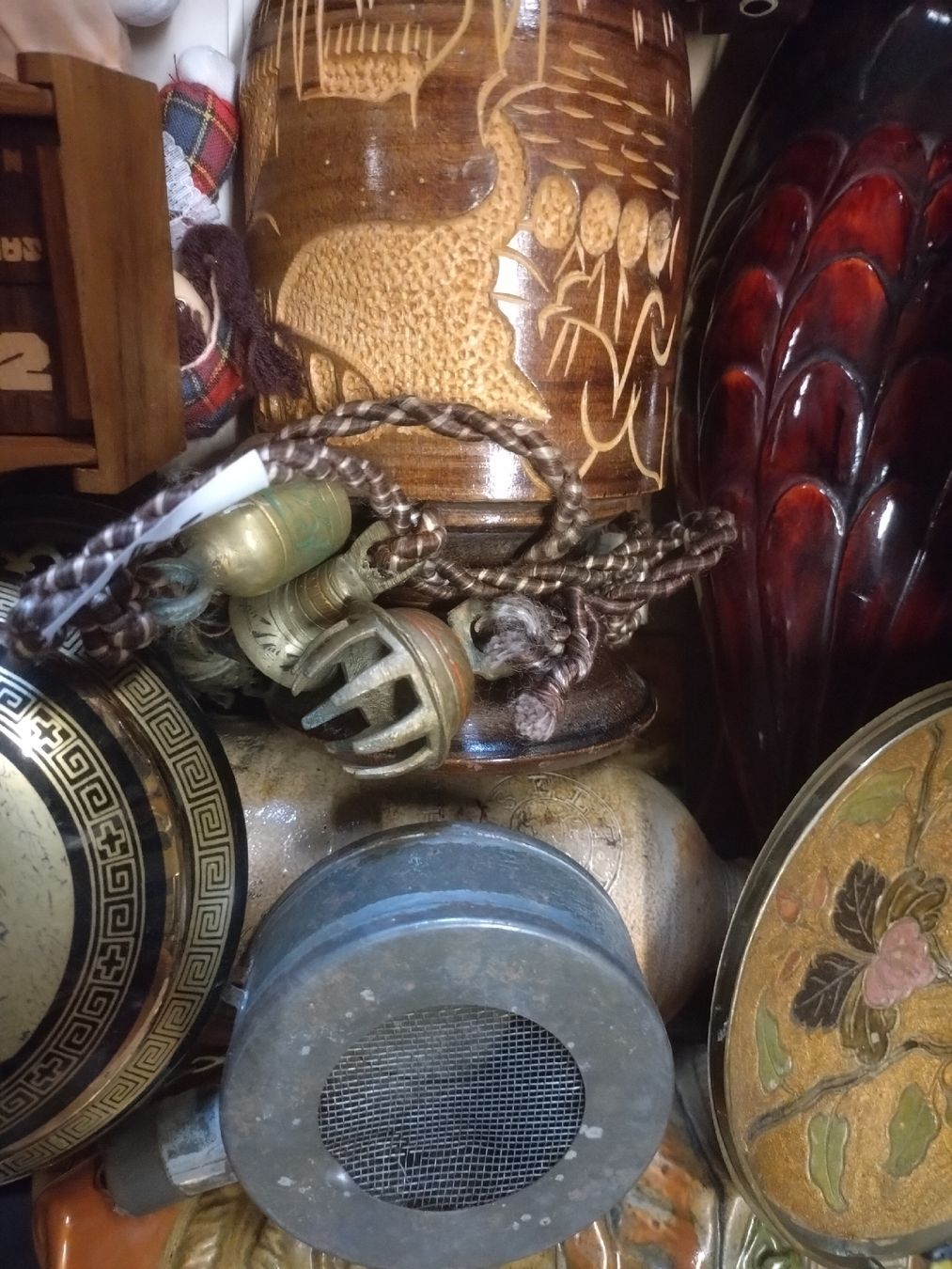 Tutte le decorazioni: Lot d'antiquités et d'objets de collection divers.  – Usato da Farvagny-le-Grand venduto da LaCaverne 7