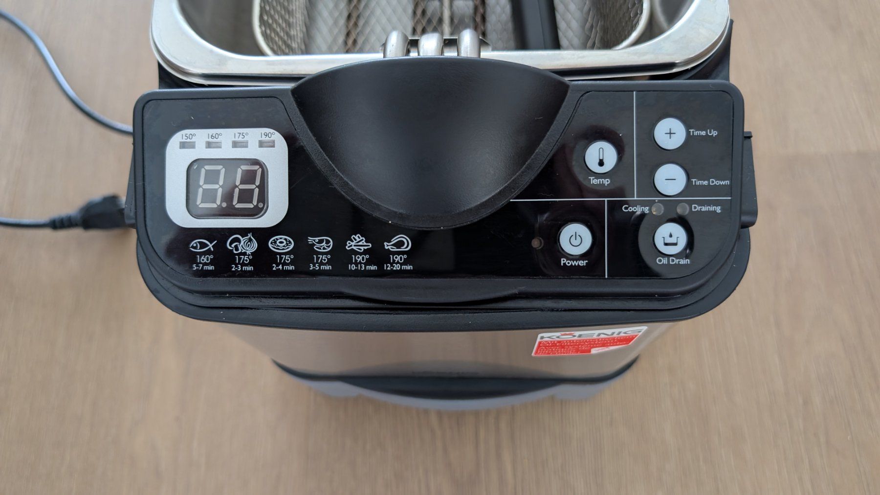 Elettrodomestici da cucina: König Friteuse mit Oel-Filtersystem – Usato da Jegenstorf venduto da schucheli 2