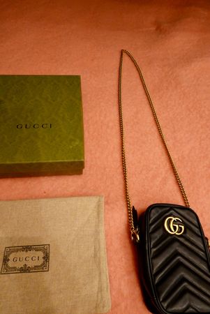 Gucci GG Marmont Mini Camera Bag – Schwarz, Leder, mit Box