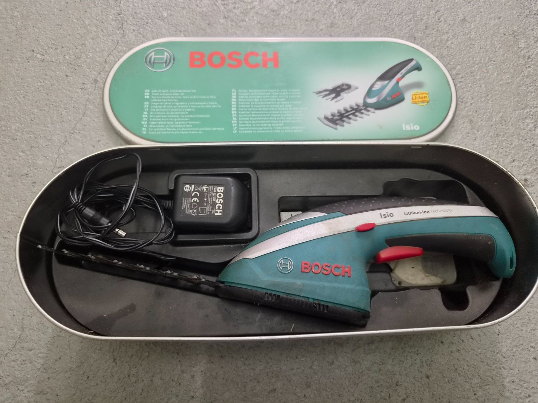 Bosch Tous les outils: Bosch Isio Grasscherenset. Metallkoffer – D'occasion à Domat Ems par tchnesa 2