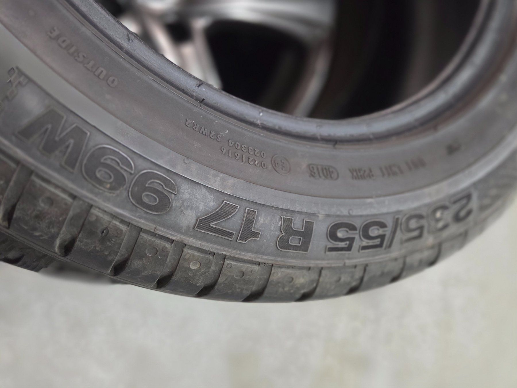 Pneus & Kompletträder: 235 / 55 R 17   99W – Gebraucht aus Fischbach-Göslikon von Emanuel.Bardhi 3