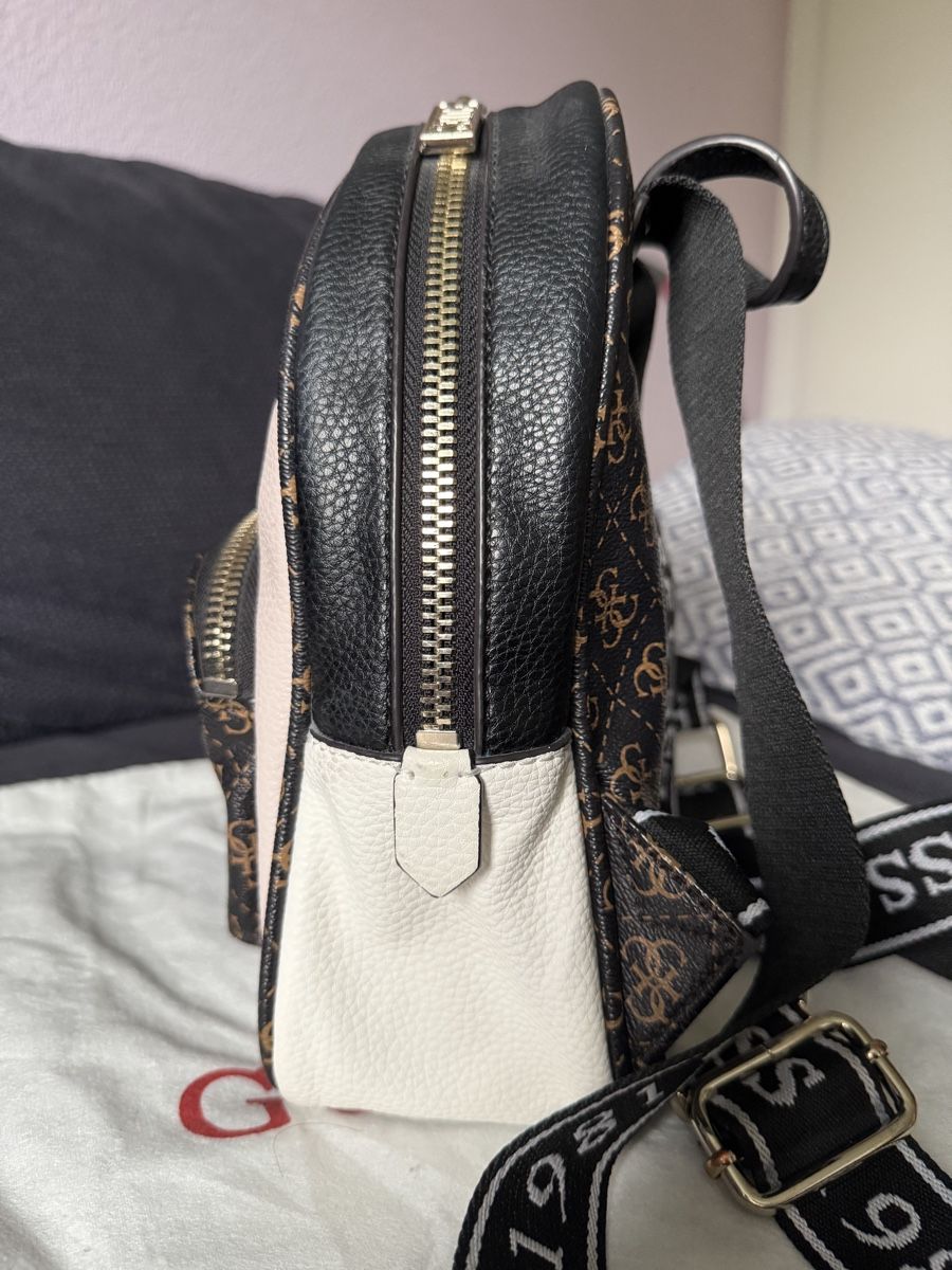 Guess Rucksäcke: Guess Rucksack (von ca. 2018) – Gebraucht aus Nürensdorf von agwils7 3