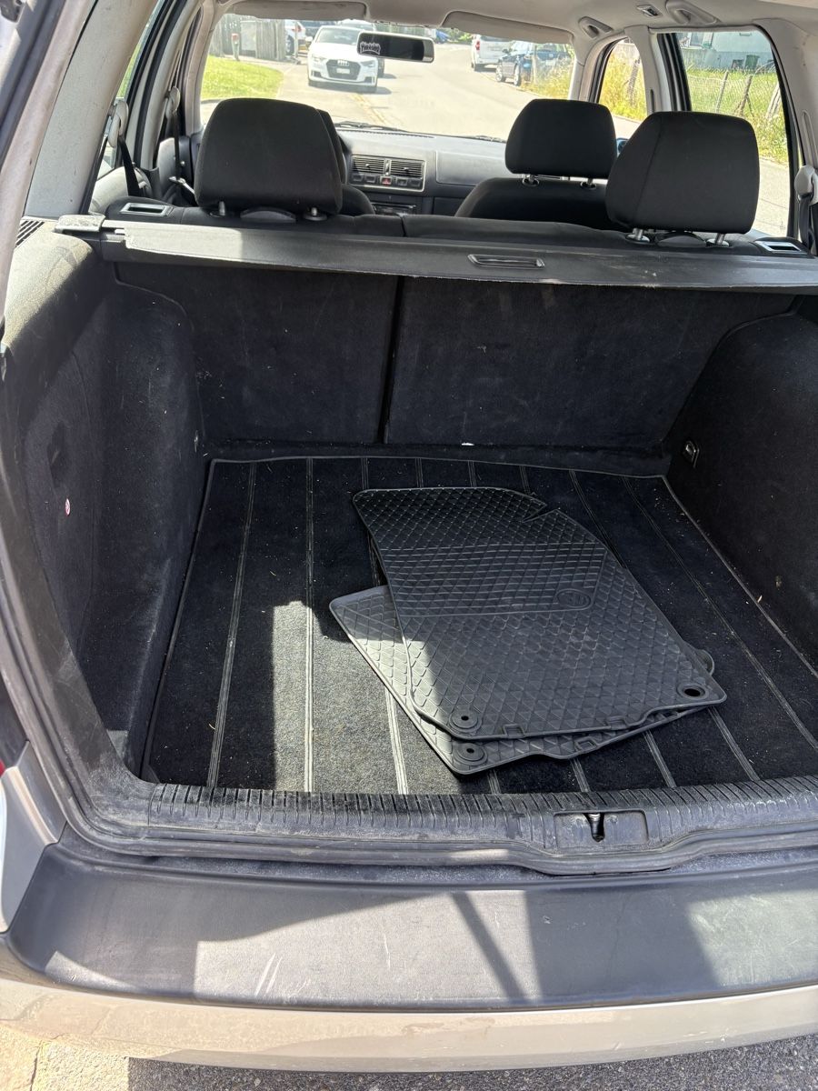 VW Automobili: VW Golf 4 Variant 1.6   – Usato da Oberkulm venduto da ise_v7q2 3