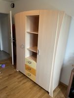 Kleiderschrank mit 2 Türen, 3 Schubladen, guter Zustand