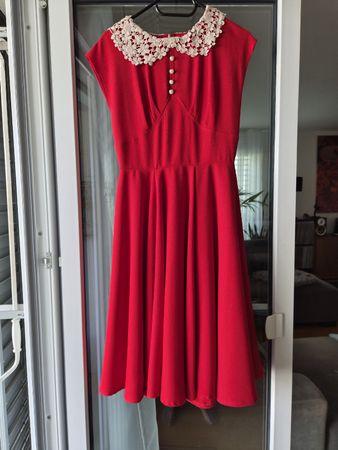 Hell Bunny Kleid rot mit Spitzenkragen Grösse XS