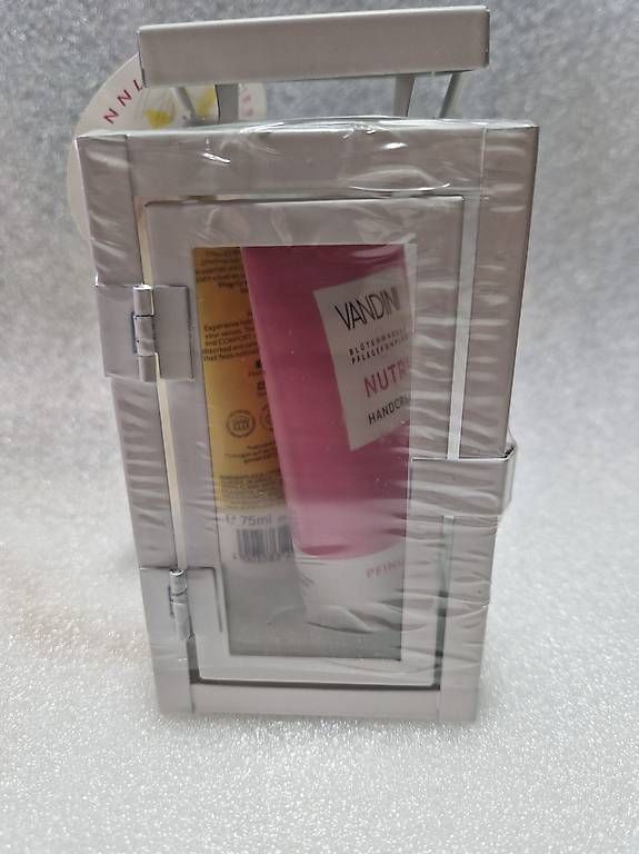 Idratazione: VANDINI Handcreme Geschenkset Laterne – Usato da Winterthur venduto da Sadega