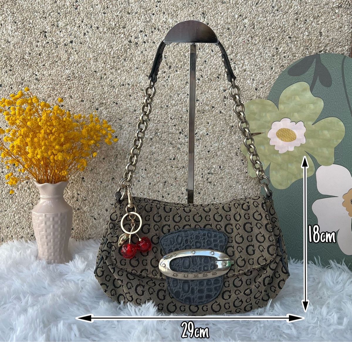 Guess Borse da donna: Guess Handtasche, Y2K Style – Nuovo (secondo la descrizione) da Eggenwil venduto da CNSRVINTAGE 7