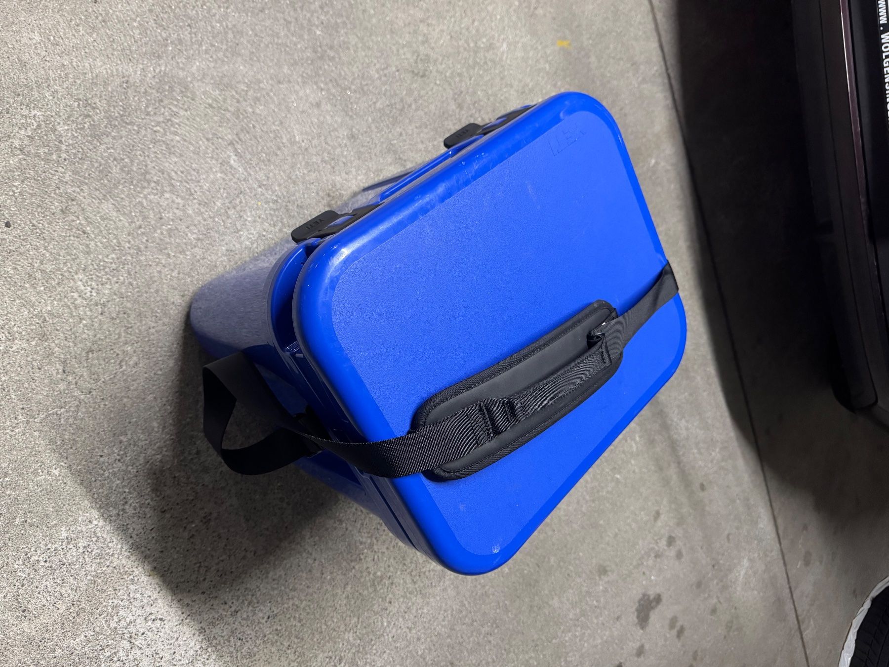 Kühlschränke & Kühlen: Yeti roadie 24 blue – Gebraucht aus Buchs SG von the_y6tp 1
