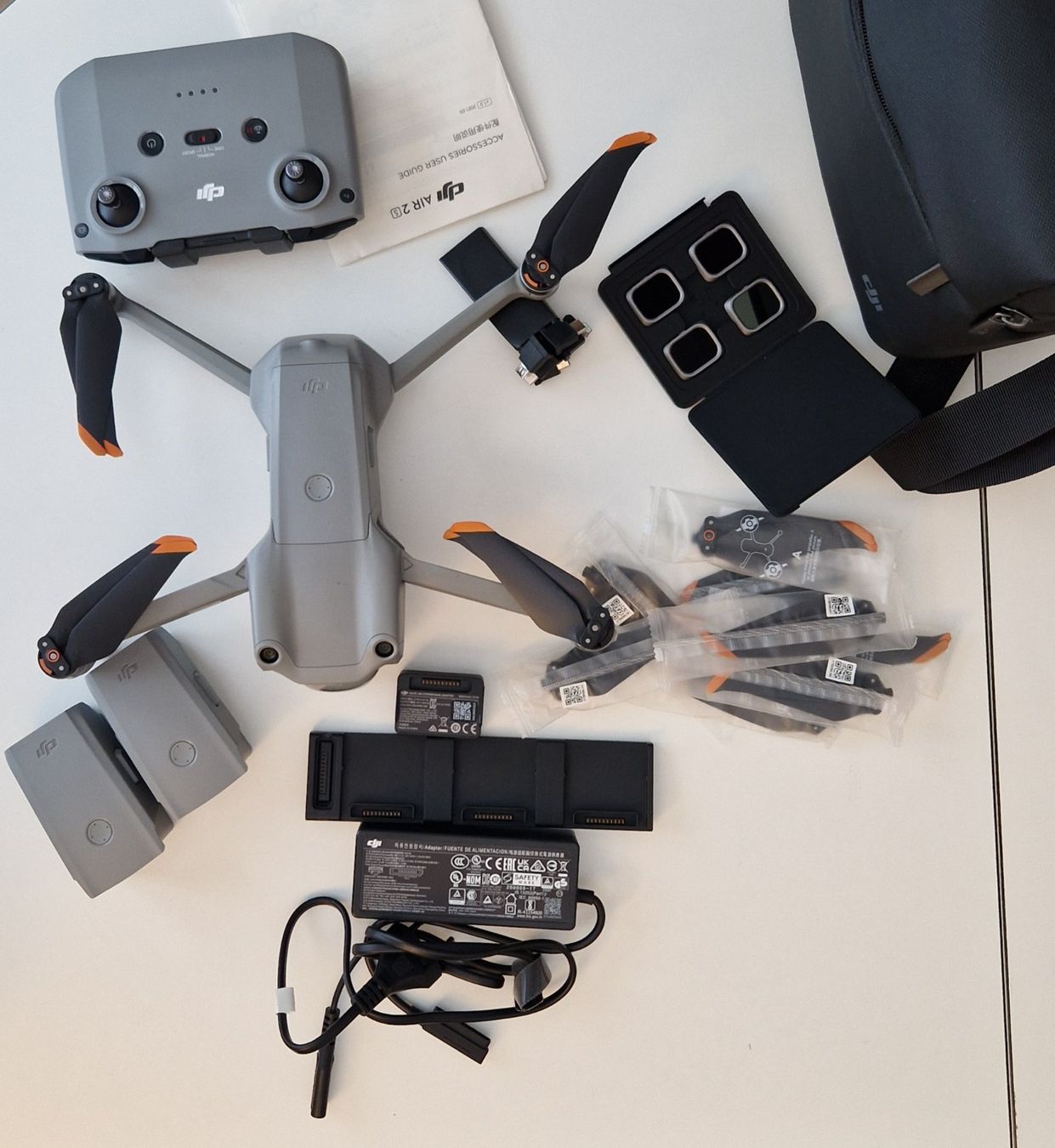 DJI RC Kits de montage: DJI Air 2s Fly more Combo – D'occasion à Kleindöttingen par boobee