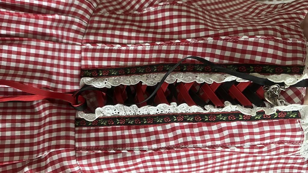 Vestiti: Dirndl Kostüm – Usato da Zürich venduto da Chr_89gq 1