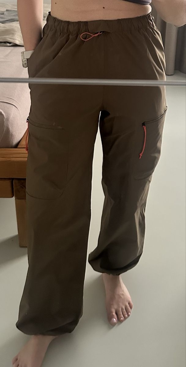 Peak Performance Pantaloni: Outdoor Cargo Pants Peakperformance S – Usato da Zürich venduto da clarissataiana
