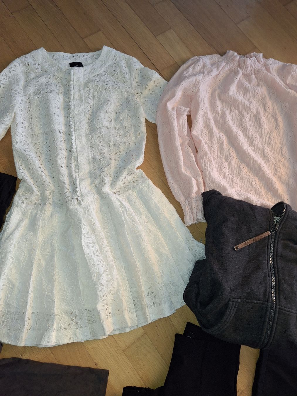 Lotti di vestiti: Kleiderpaket Gr. S – Usato da Adligenswil venduto da Raju 1