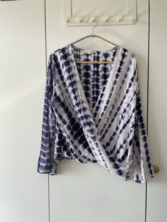 Wunderschöne Lovestitch Wickelbluse / Top Batik Gr. S