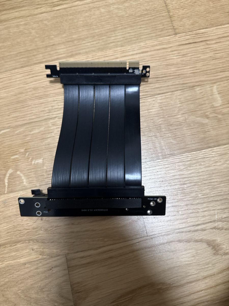 Cavi: PCIe Riser Cable Black 20cm Used – Usato da Glattbrugg venduto da vis_rsz8 1