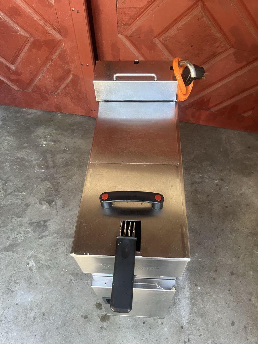 Elettrodomestici da cucina: Valentine Fritteuse V250 T P – Usato da Flaach venduto da Auto6011 2