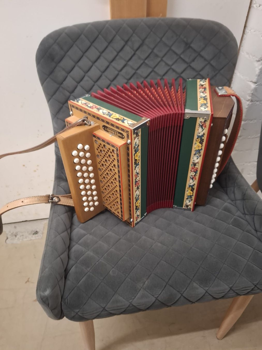 Gwerder Strumenti musicali: schwyzerorgeli Gwerder 2 voix... ton B  – Usato da Pont-de-la-Morge venduto da Mirabelle0 2