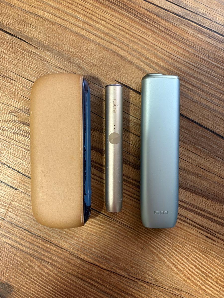 Iqos Autres tabacs: Iqos Iluma Geräte Set – D'occasion à Grindelwald par Kikaa99