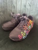 Coole Sketchers Sneaker, Grösse 39