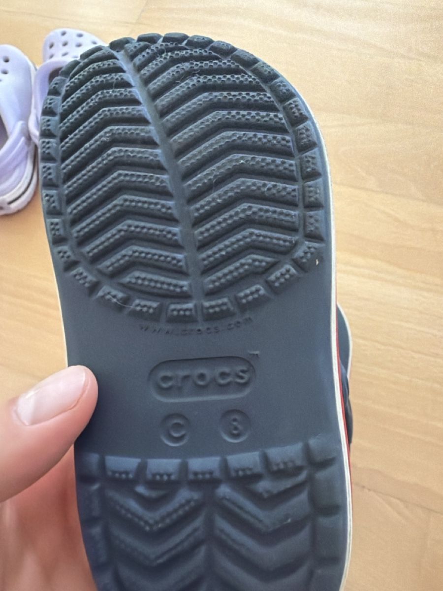 Crocs Scarpe per ragazzi: Crocs Grösse 8 – Usato da Stäfa venduto da PBZE 1