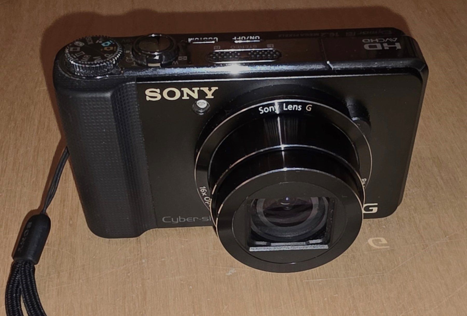 Sony Fotocamera: Sony DSC-HX9V – Usato da Filzbach venduto da Cschufi 1