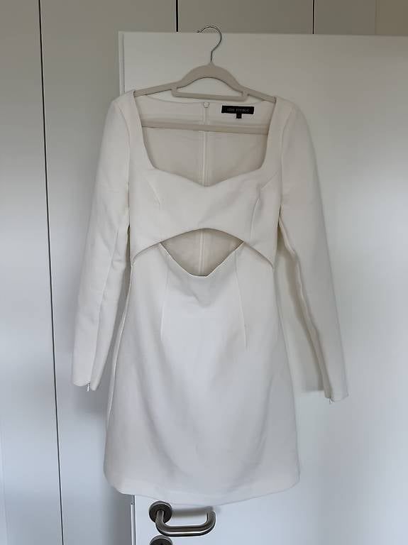 Kleider: White dress  – Gebraucht aus Genève von eka_c9sf