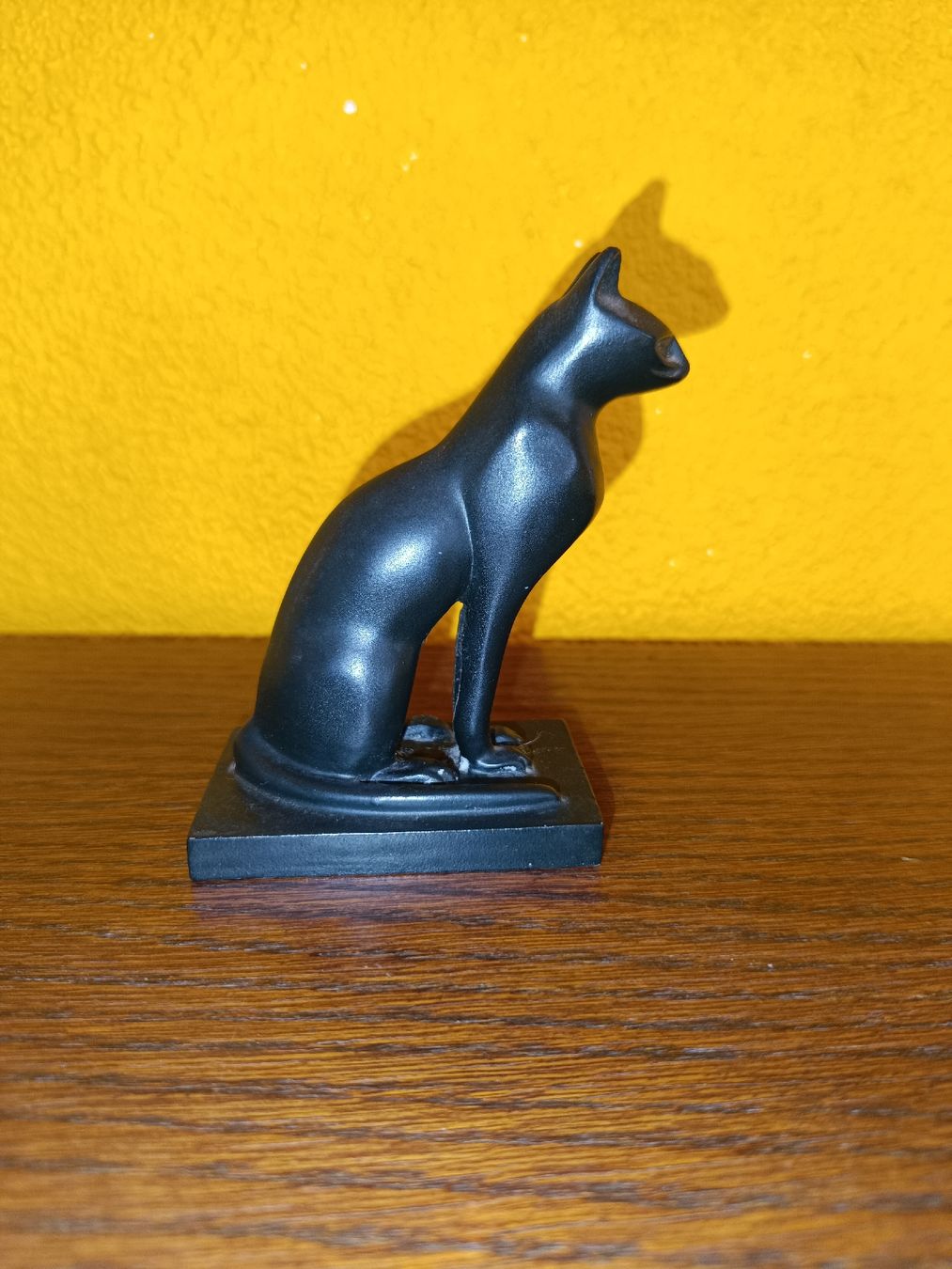 Sculture & Statue: Holzskulptur Katze 20x6.5x4 cm – Usato da Biberist venduto da Belzebu 1