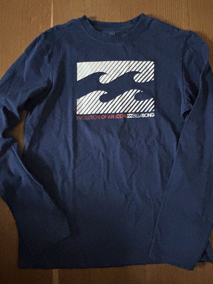 Billabong Pullover & Sweatshirts: Billabong Langarmshirt  – Gebraucht aus Würenlos von Ashley24