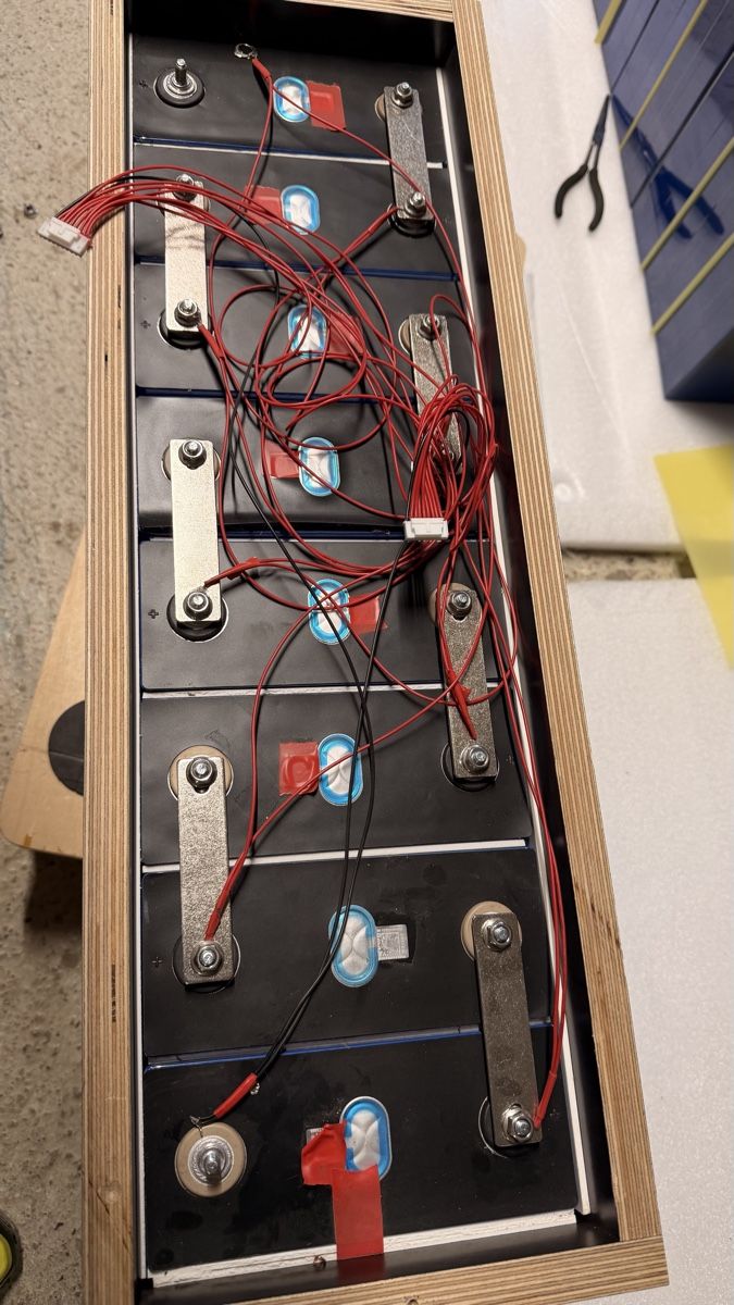 Akkus & Batterien: 8S LiFePO4 Batteriegehäuse  DALY Smart BMS& Active Balancer  – Gebraucht aus Hergiswil LU von mechutaume 1