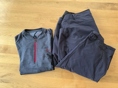 Vaude Veloshirt mit Innenslip und Velohose