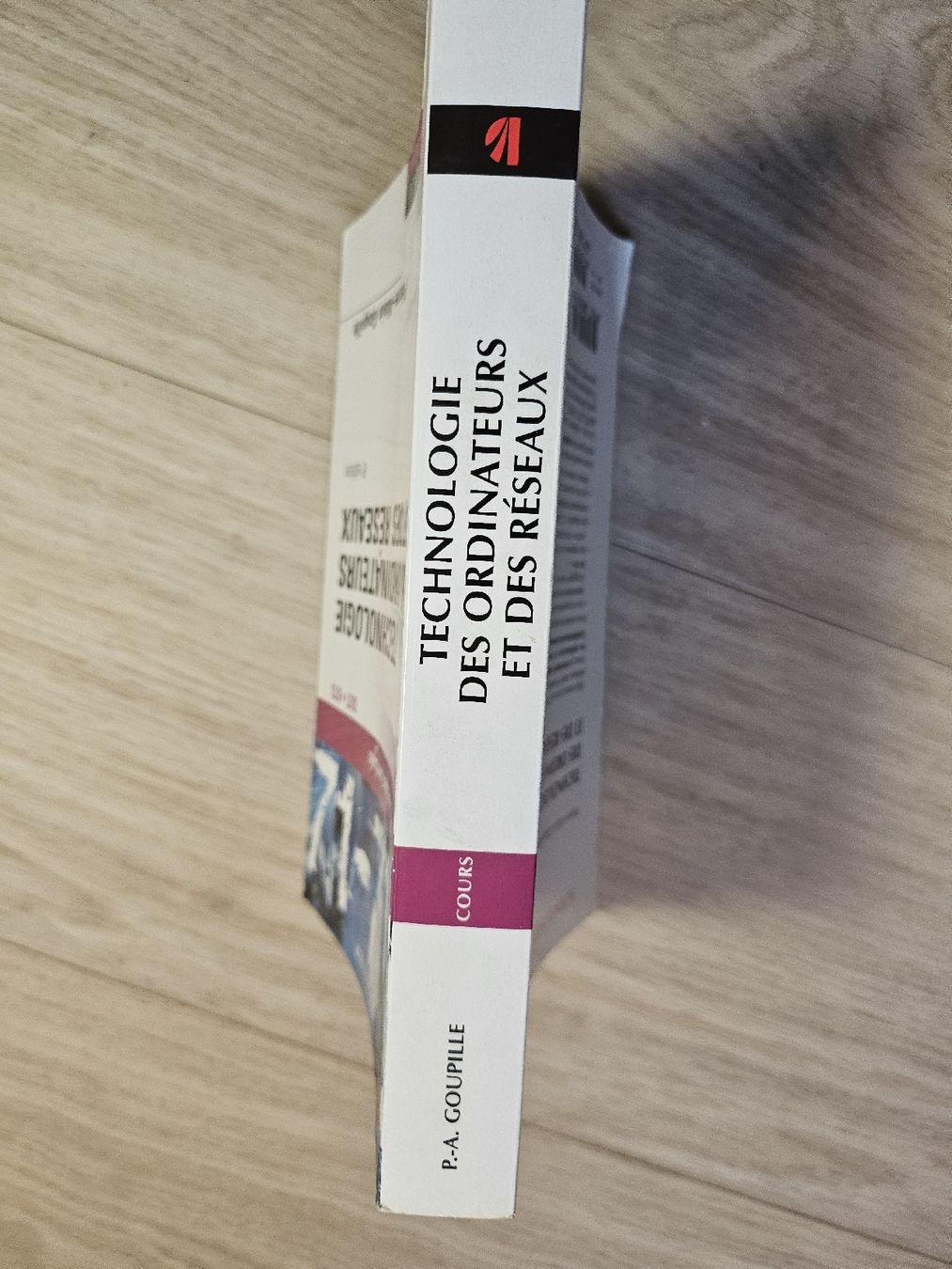 Libri: Technologie des ordinateurs et des réseaux 8e éd. – Usato da La Joux FR venduto da car_ck96 5