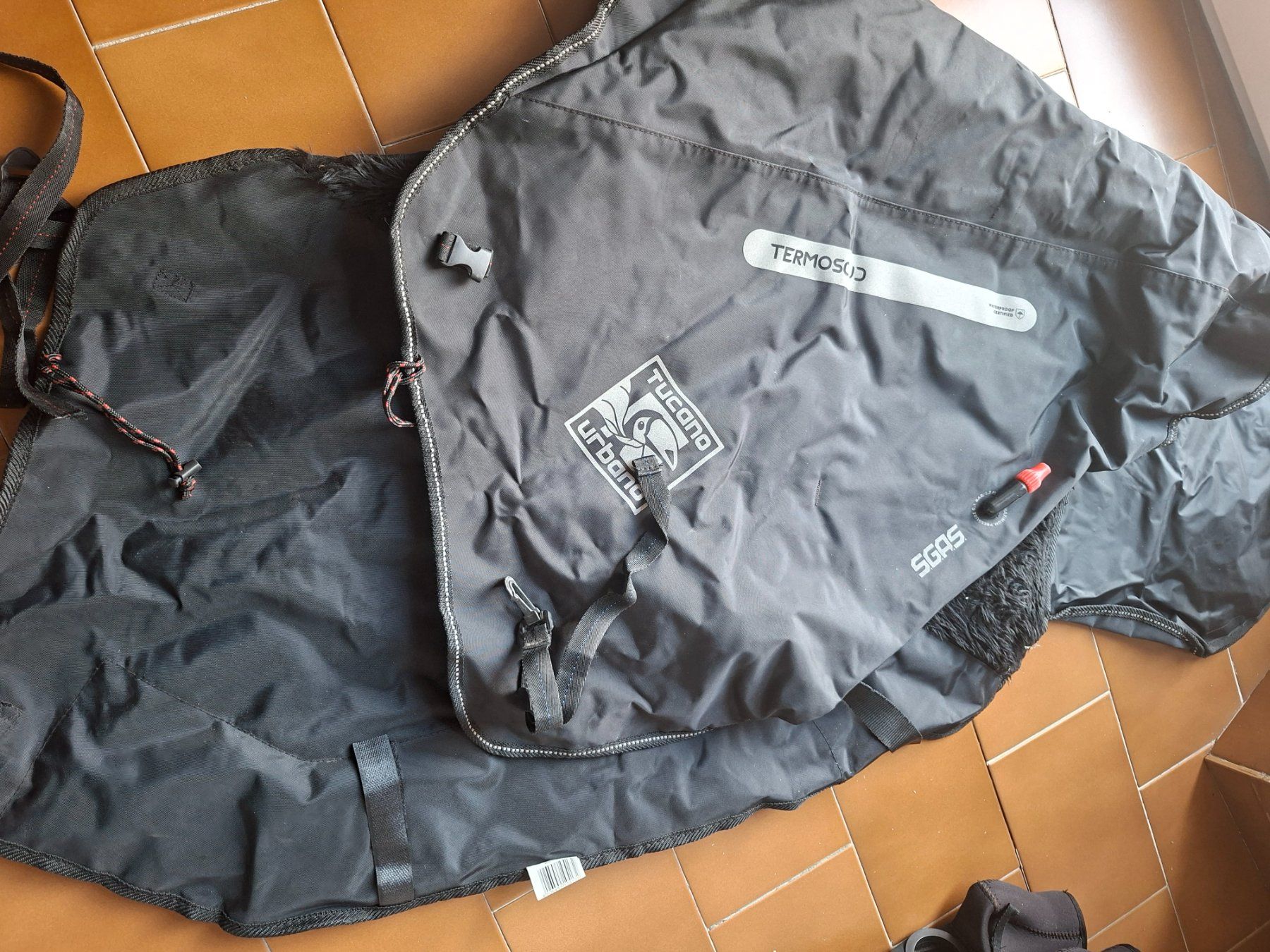 Coperte: Coperta e paramani – Usato da Figino venduto da Valgrono 1