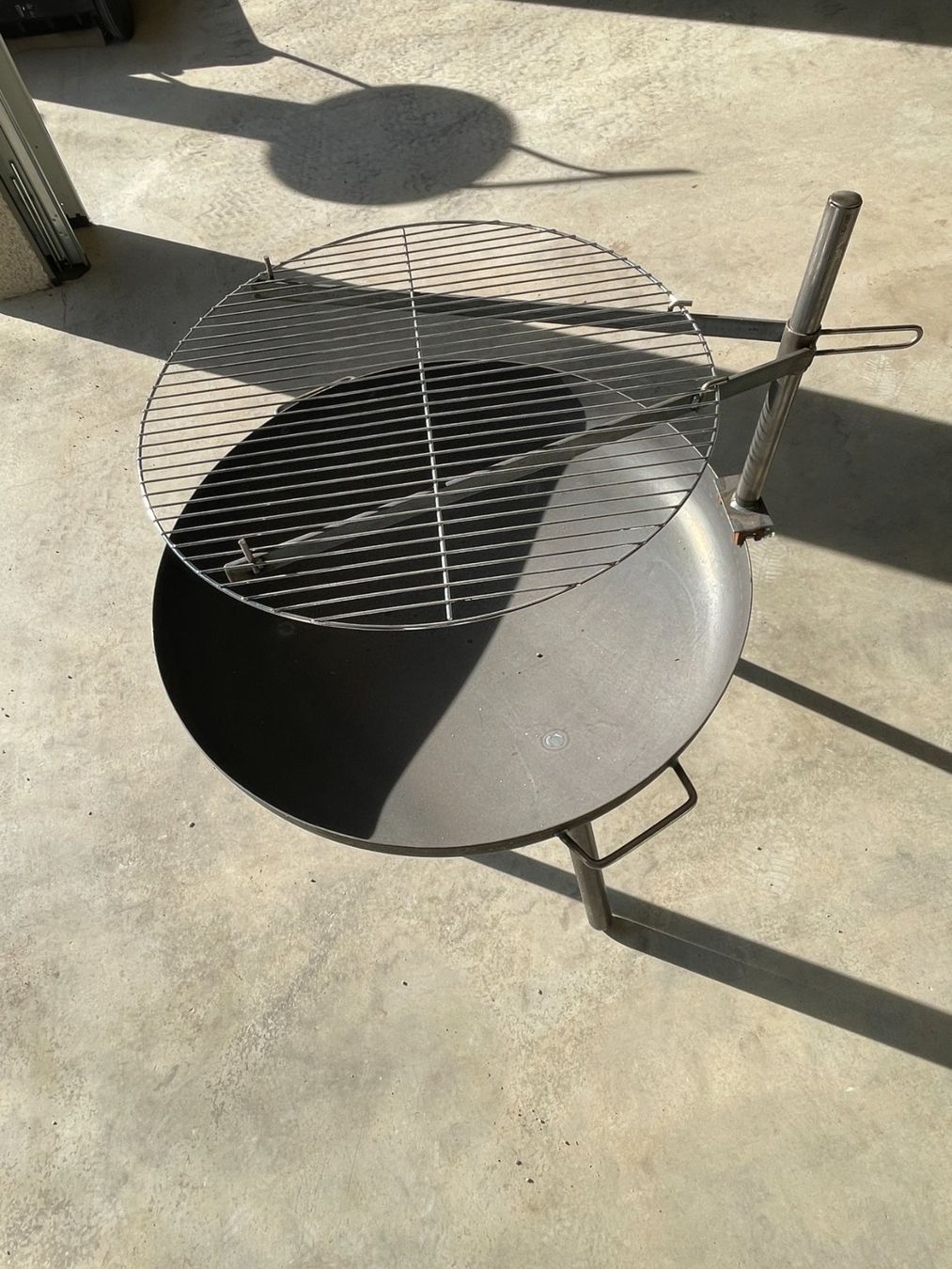 Bracieri: Feuerschale 80 cm mit langen Beinen und Grillrost – Usato da Gansingen venduto da Holzi6 1