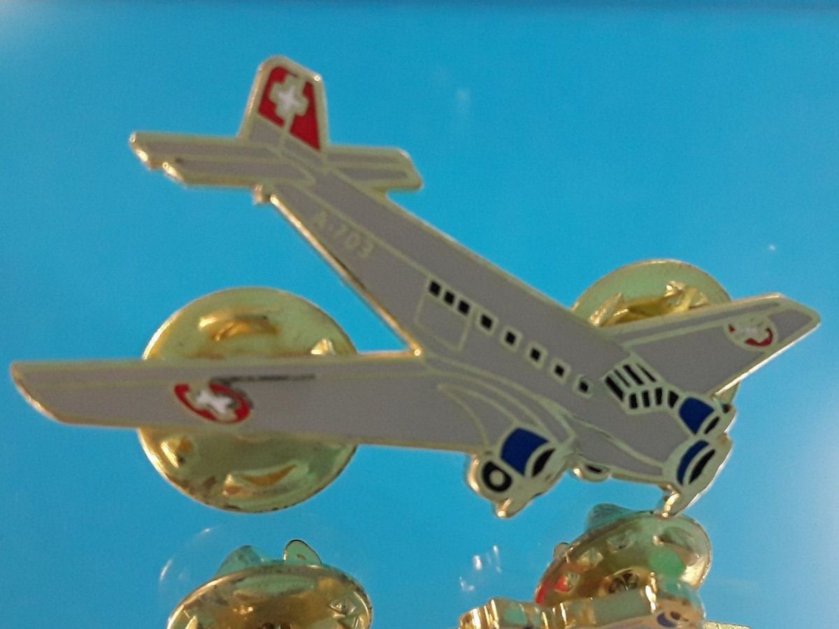 Placchette & Badge: JUNKERS  JU-52 ___ Flugzeug Pin ___ – Usato da Uerikon venduto da Airport68