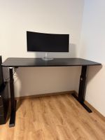 Schreibtisch höhenverstellbar schwarz, einwandfreier Zustand