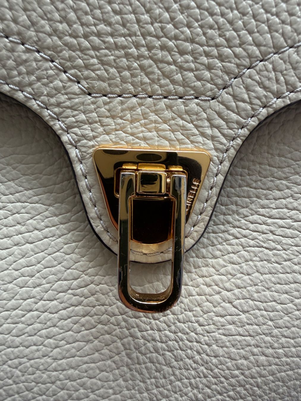Coccinelle Borse da donna: Coccinelle Umhänge Tasche – Nuovo (secondo la descrizione) da Ehrendingen venduto da Nr.7 3