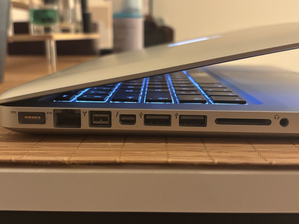 Apple Notebook: MacBook Pro 13" -  i7 2.9 GHz | 8 Go RAM | SSD – Usato da Genève venduto da Pirou212 1