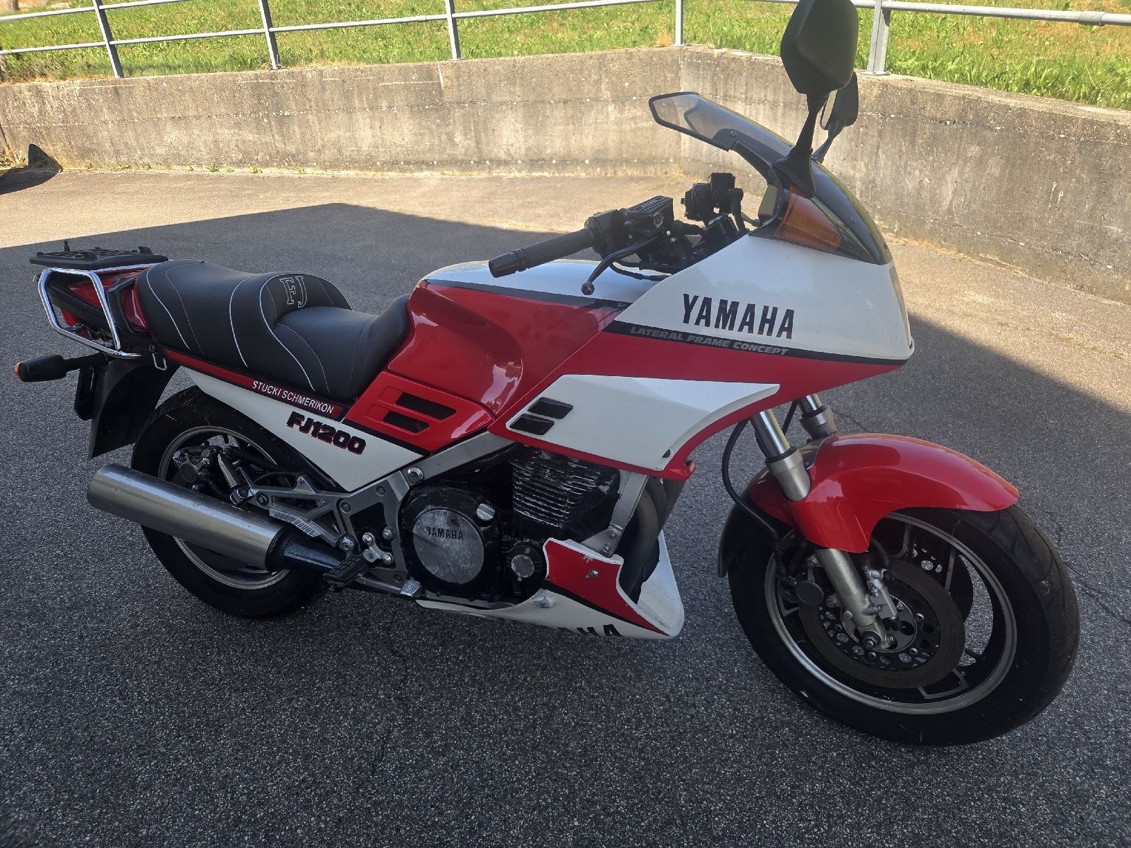 Yamaha Route: Yamaha FJ 1200 mit Veteran eintrag – D'occasion à Ebnet par Volvo.Power
