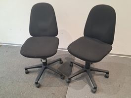 2x Bürostuhl / Drehstuhl auf Rollen, Stuhl Schreibtischstuhl