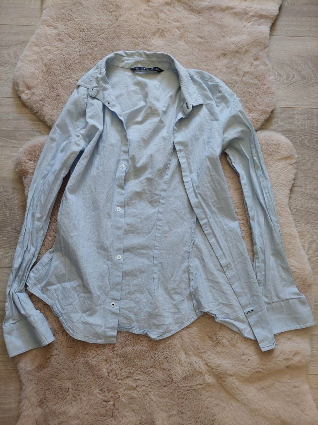 Zara T-Shirts: Hemd von Zara Gr. XS – Gebraucht aus Domat/Ems von Lorand_