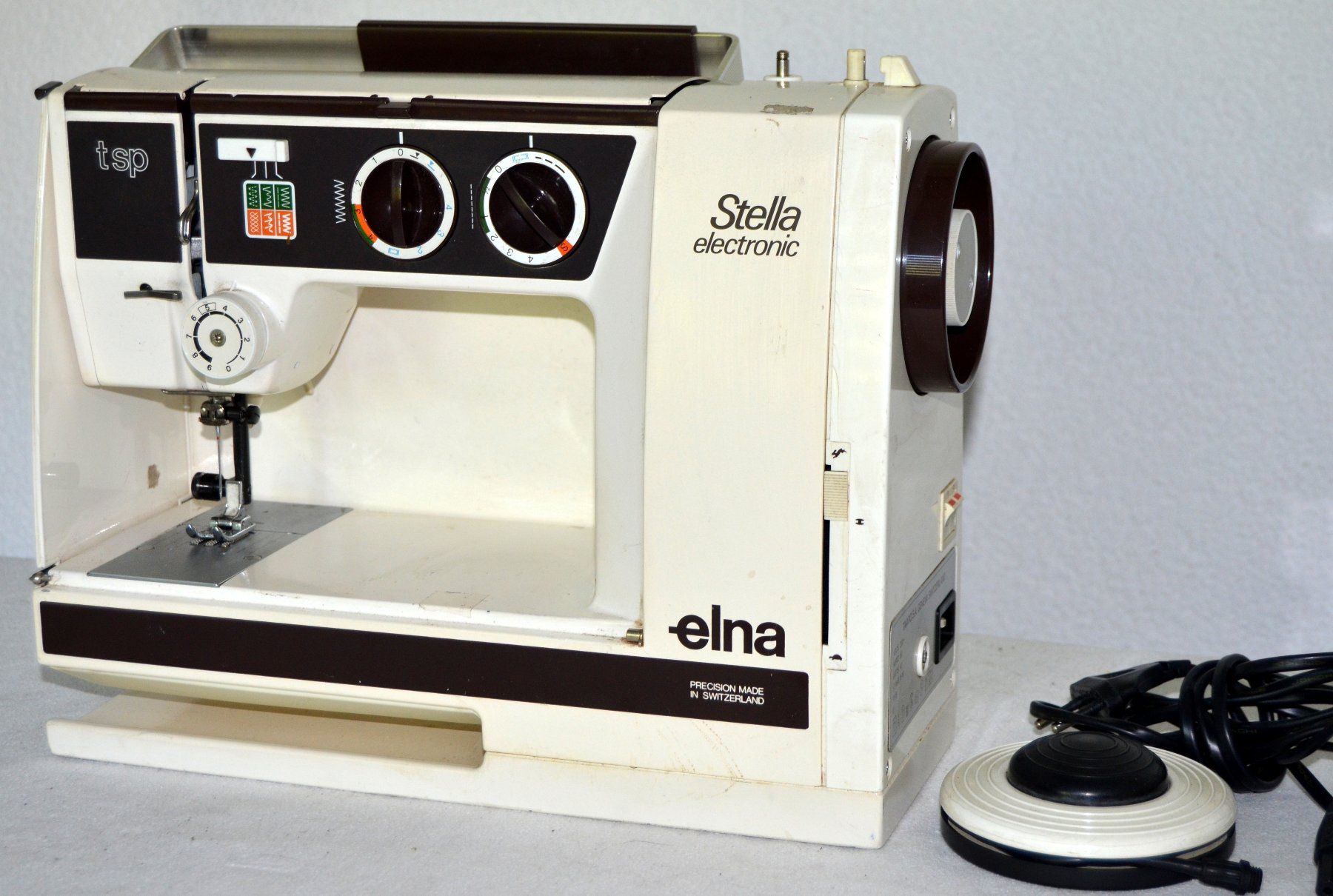 Elna Macchine da cucire: Elna Stella  Electronic Nähmaschine / machine à coudre – Difettoso da Collonges venduto da arashee 1