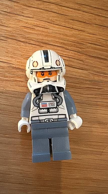 Jouets: Lego Star Wars Mini Figur Clone Pilot – D'occasion à Basel par sin_5npn