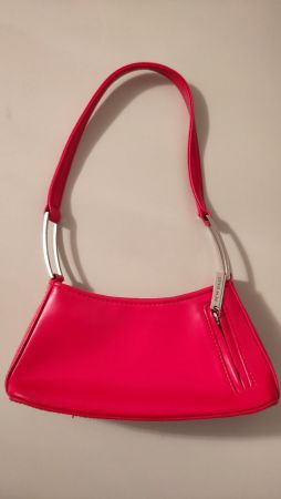 Schicke rote Damenhandtasche Marke "New Bags"