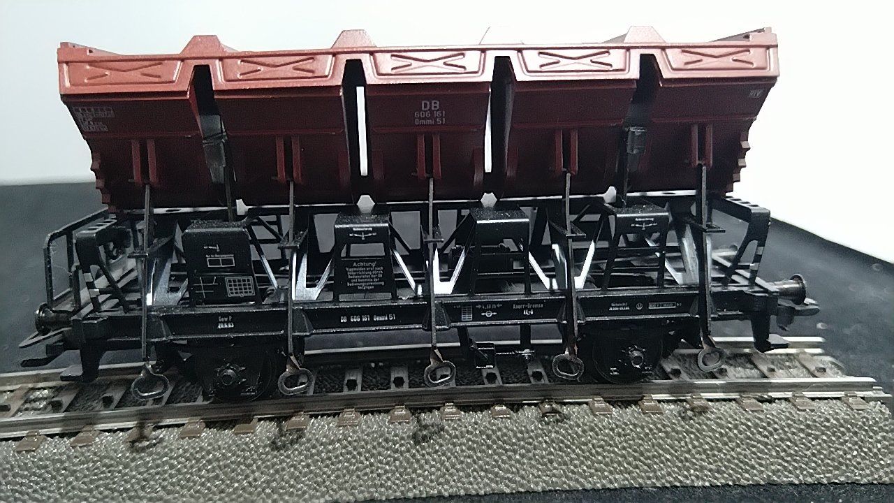 Märklin Modellini di ferrovie: Spur H0 - Art.Nr. 4635 Muldenkippwagen. – Usato da Uster venduto da Regenwurm61 5