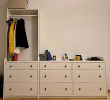 Hauga Kleiderschrank und Kommode