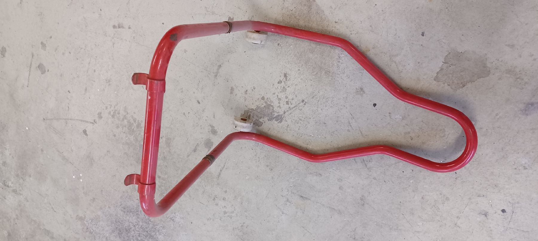 Sonstige Dekorationen & Accessoires: Ständer rot Metall mit Rollen gebraucht – Gebraucht aus Zihlschlacht von archenoah01 1