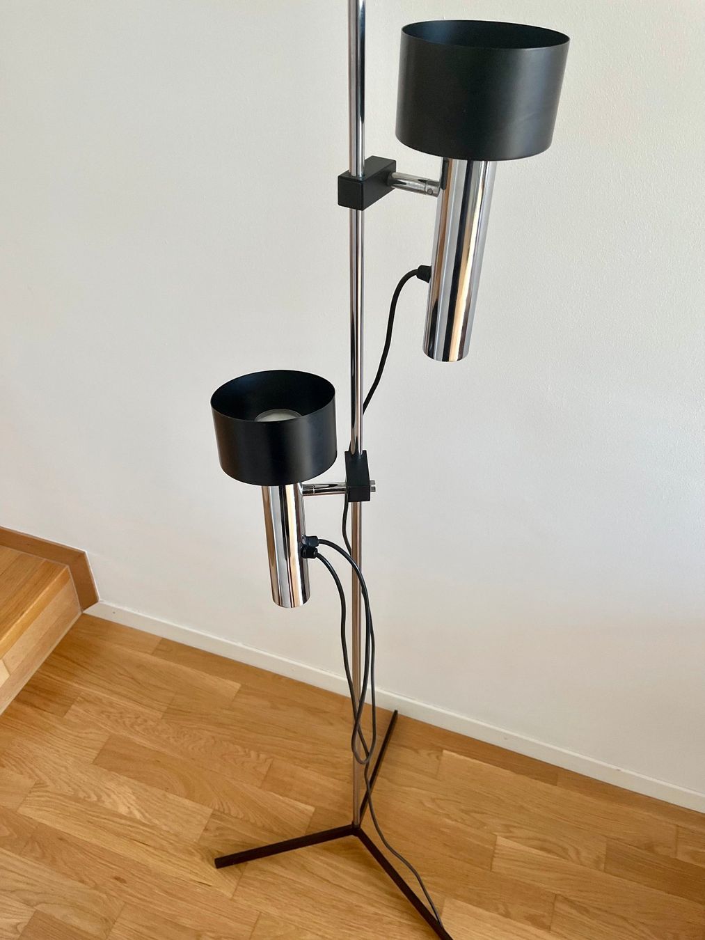 Lampade: Stehleuchte Chrom, Mid Century – Usato da Zürich venduto da luarca12 2