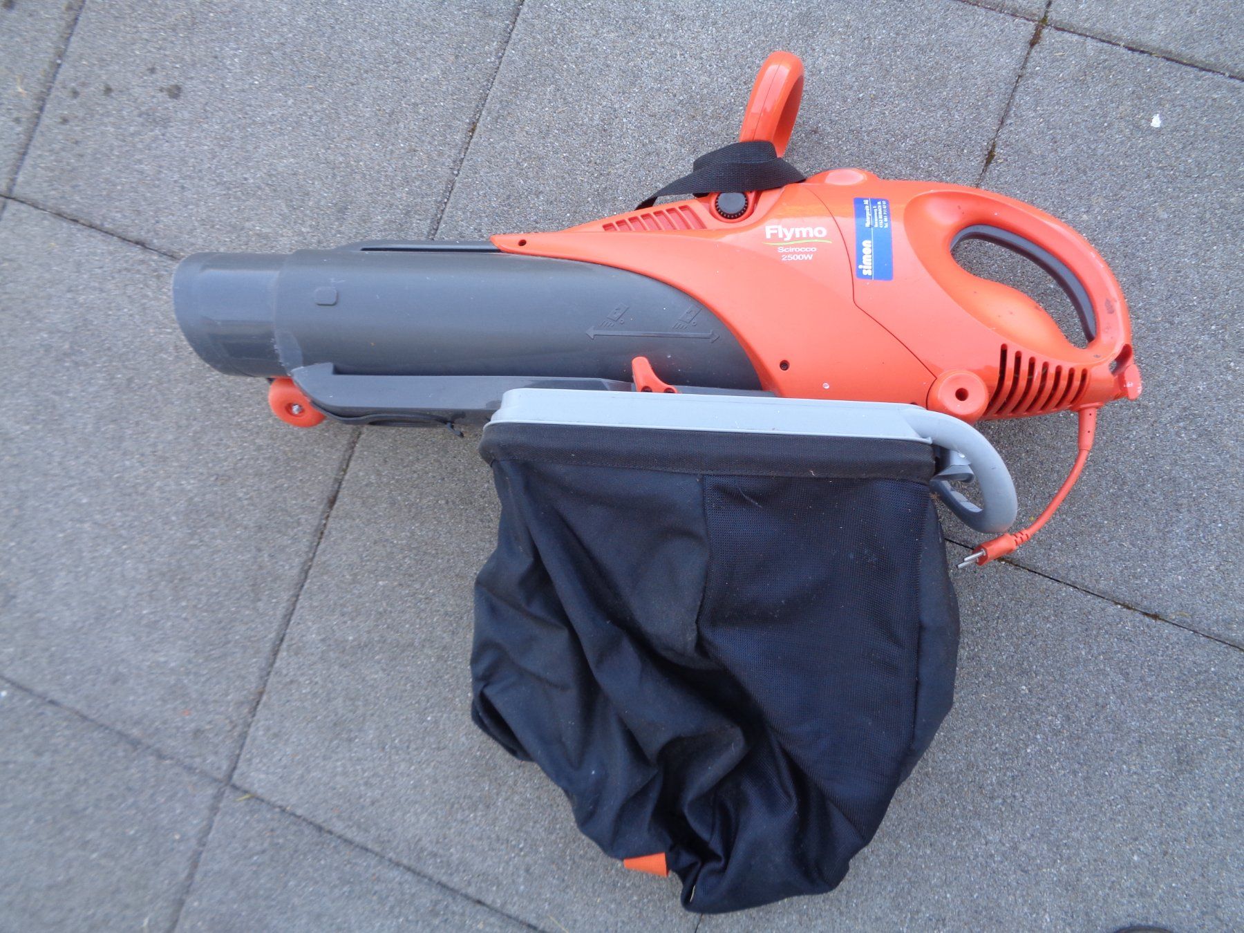 Flymo Soffiatori & Aspiratori per foglie: Flymo Scirocco 2500 W elektr. Laubsauger u. Bläser – Usato da Langenbruck venduto da Gumsi