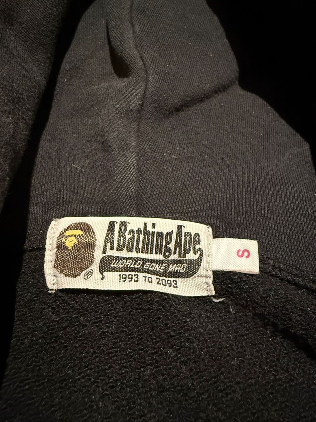 Bape Maglioni & Felpe: Vintage Bape Full-Zip Pullover in Schwarz Grösse S – Nuovo e nell'imballaggio originale da Küsnacht ZH venduto da jul_2bwq 2