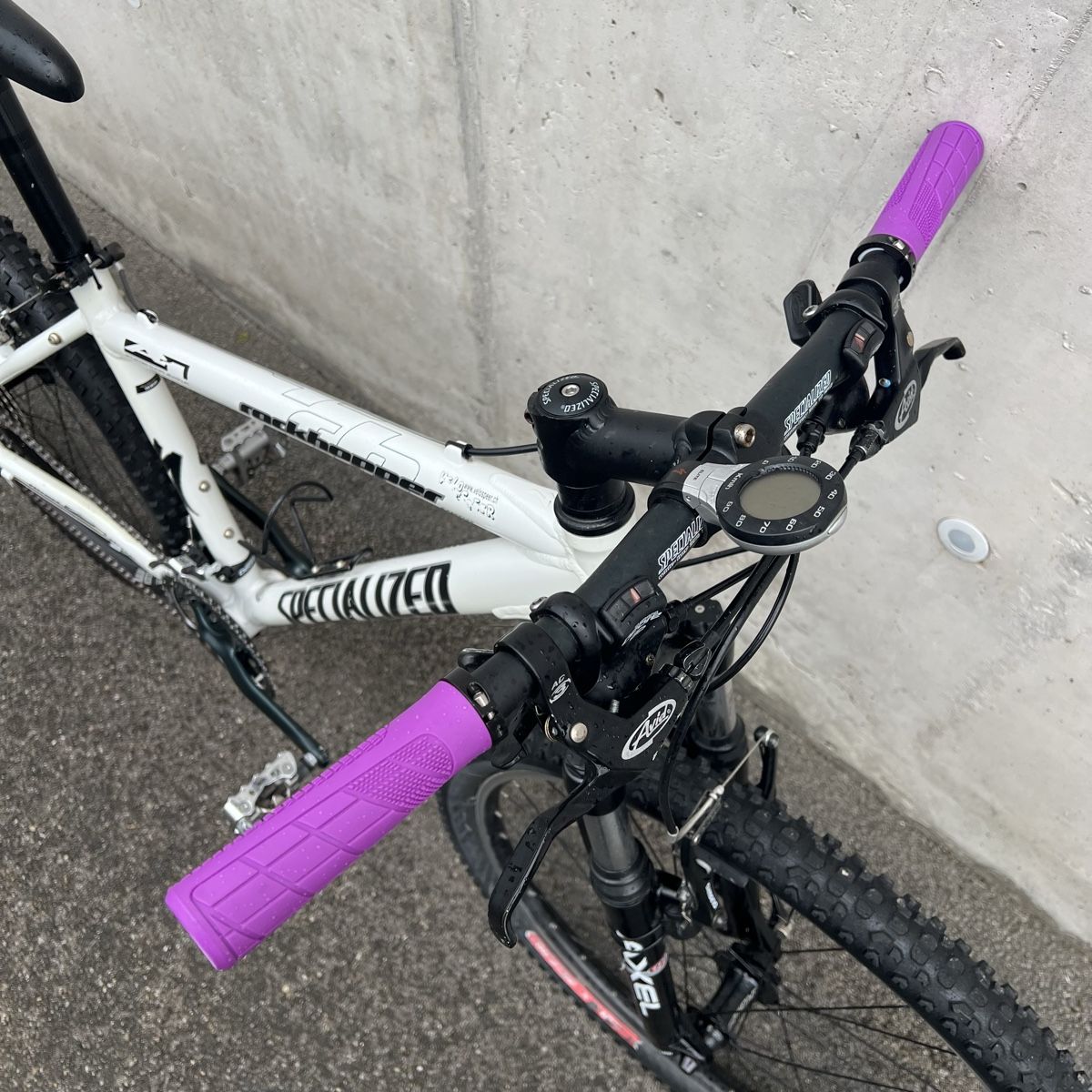 Specialized Biciclette: Specialized Rockhopper mit Shimano Deore LX – Usato da Binningen venduto da olg_yp2x 8